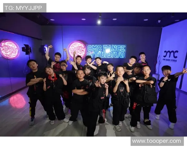 街舞专题：聚焦北京街舞队的力量_1